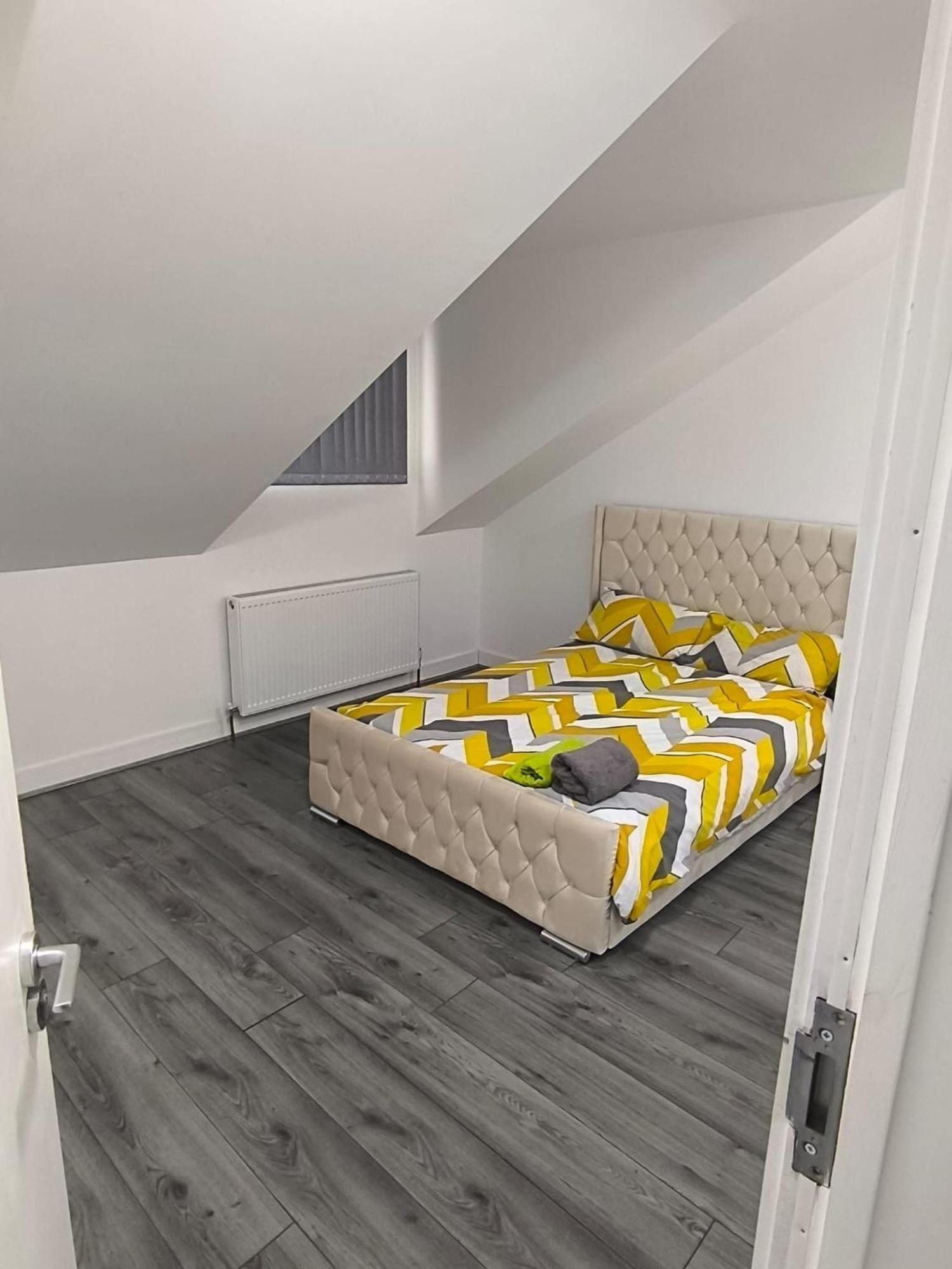 Spacious Full Home - Perfect For Families & Groups Oldbury  Exterior photo